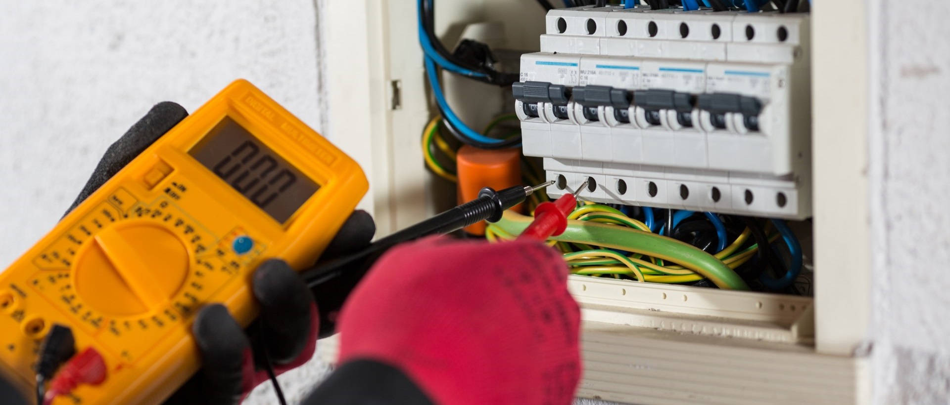 Electricians RM11, RM12